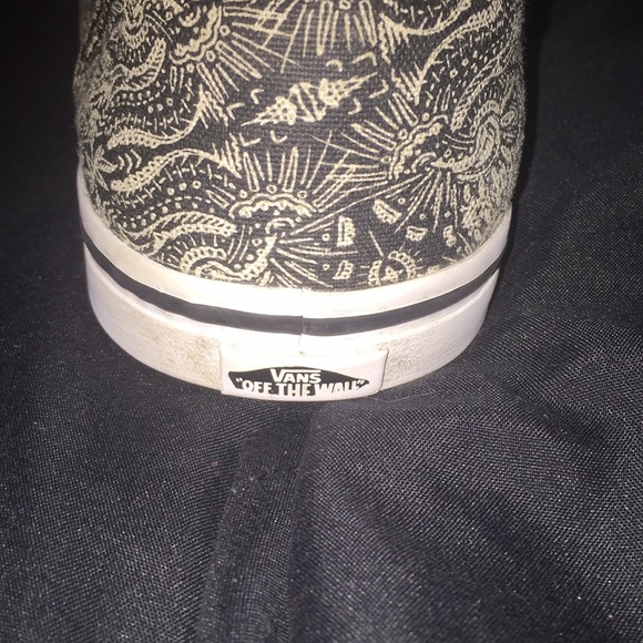 Vans - Picture 4 of 5